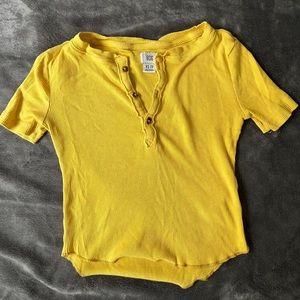 urban outfitters yellow t-shirt